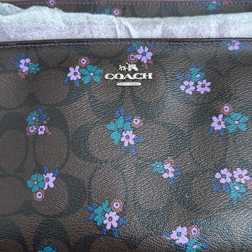 Brown coach crossbody 
NWT - Picture 7 of 7